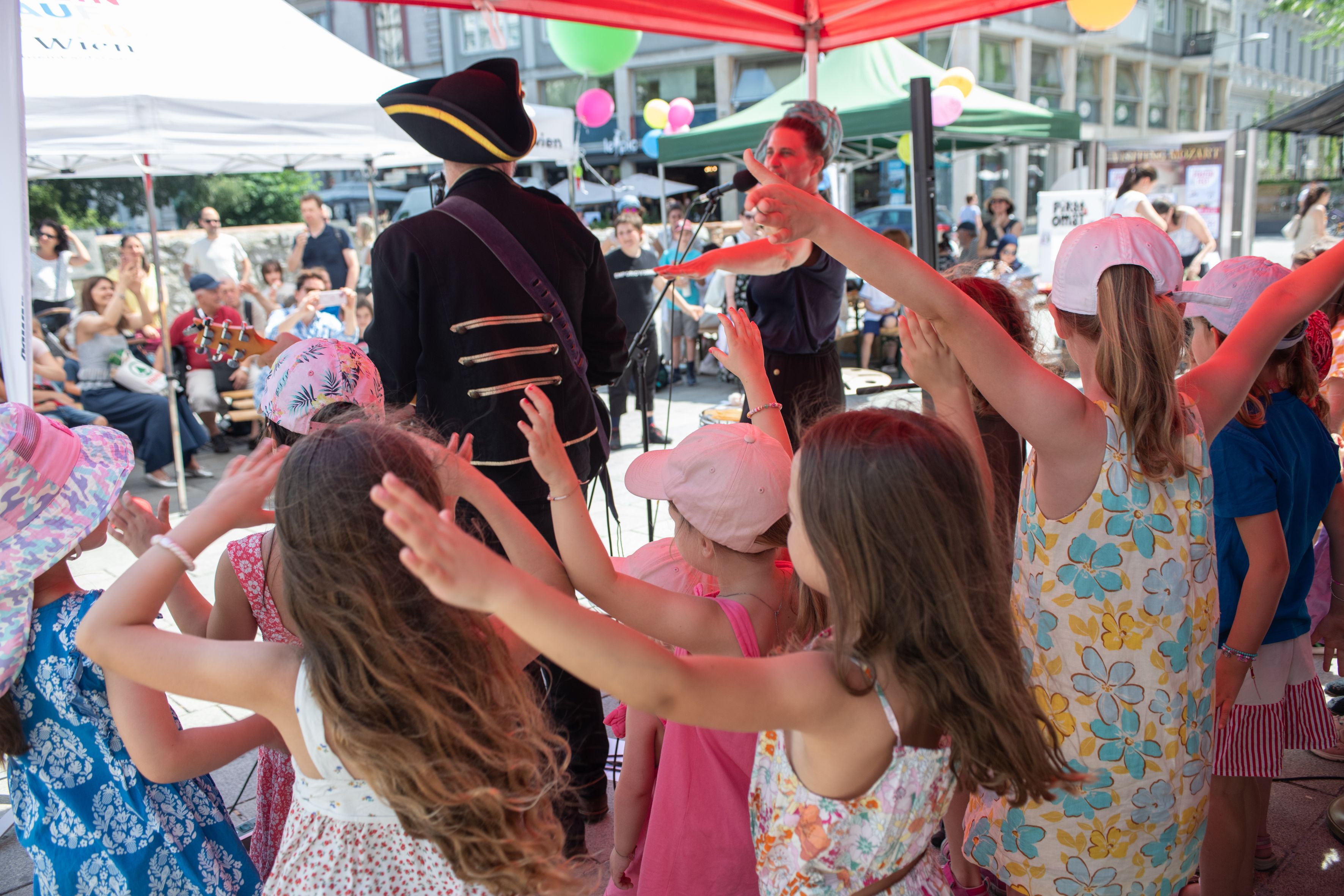 Foto: Piratenfest zum Ferienstart in der Wollzeile