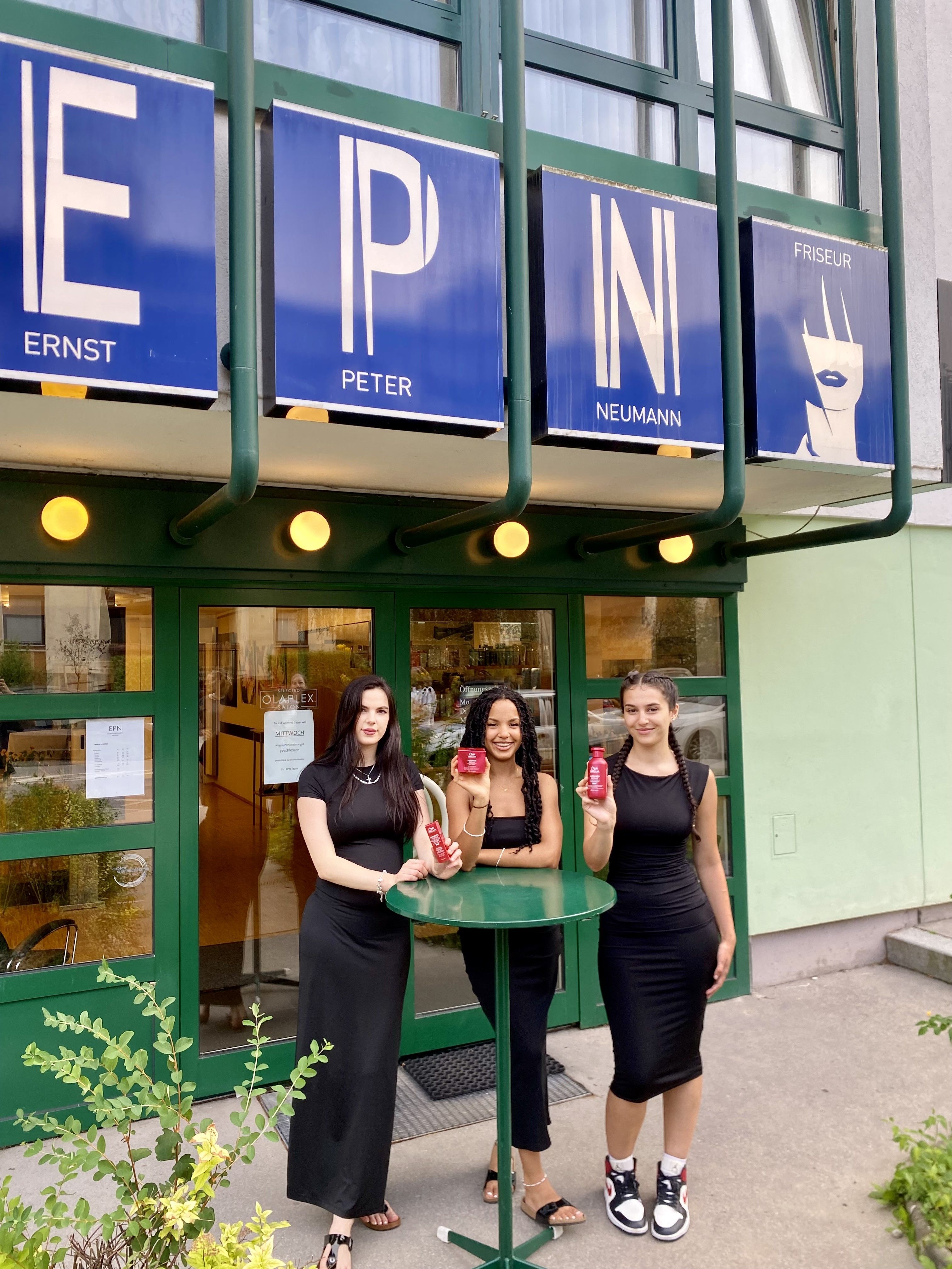 Foto: Eingang EPN Friseur Sophia Neumann