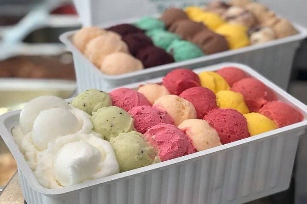 Foto: Eiskugeln in einer Box