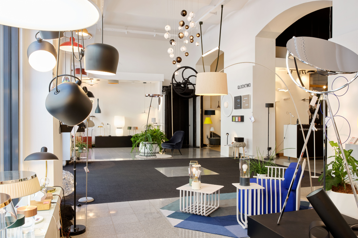 Foto: Geschäftslokal mit vielen unterschiedlichen Leuchtmittel und Lampen