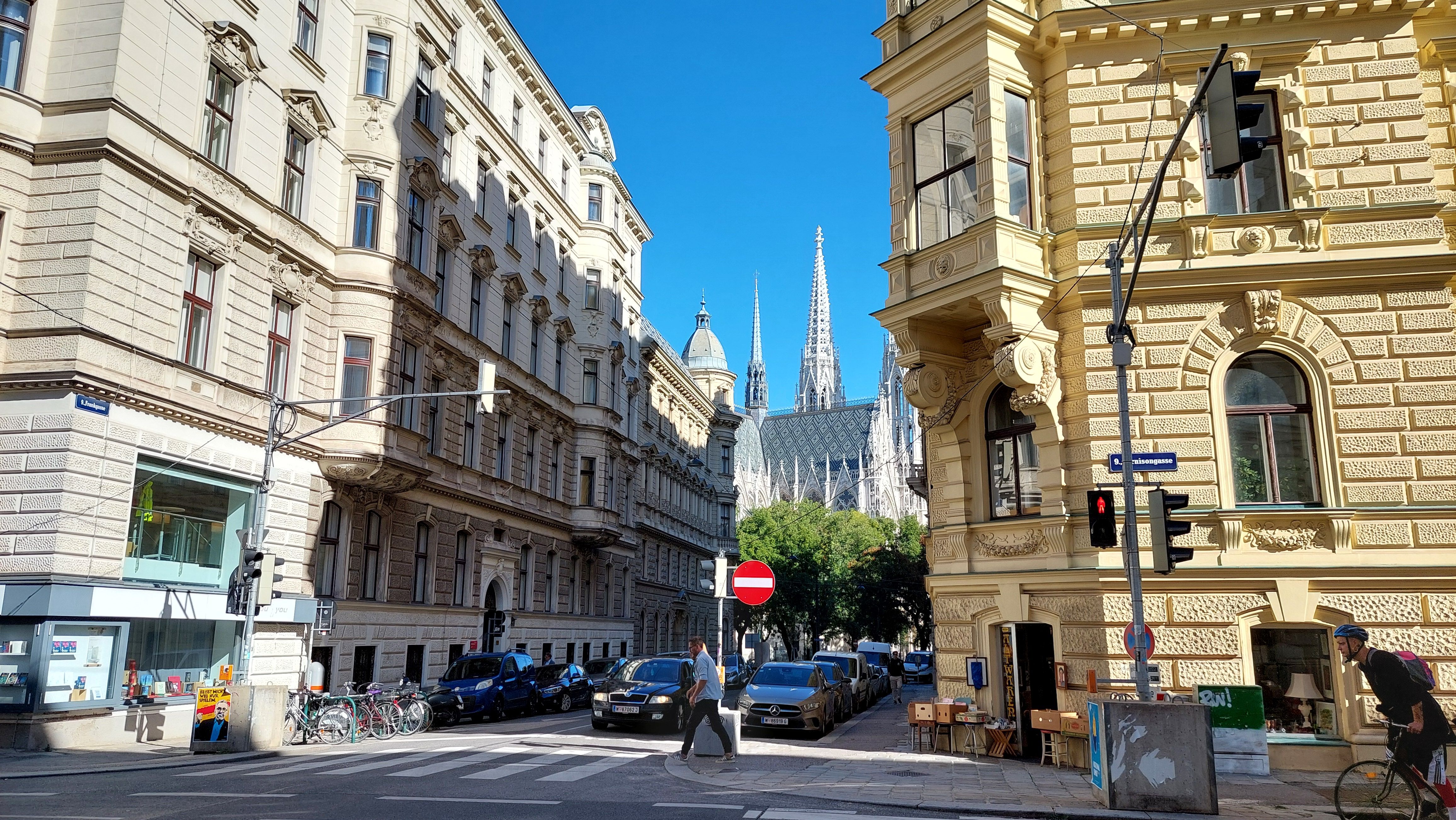 Foto: Schwarzspanierstraße / Frankhplatz