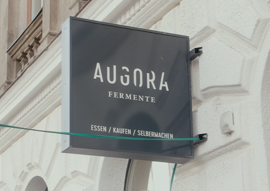 Foto: Geschäftsfläche von aussen 