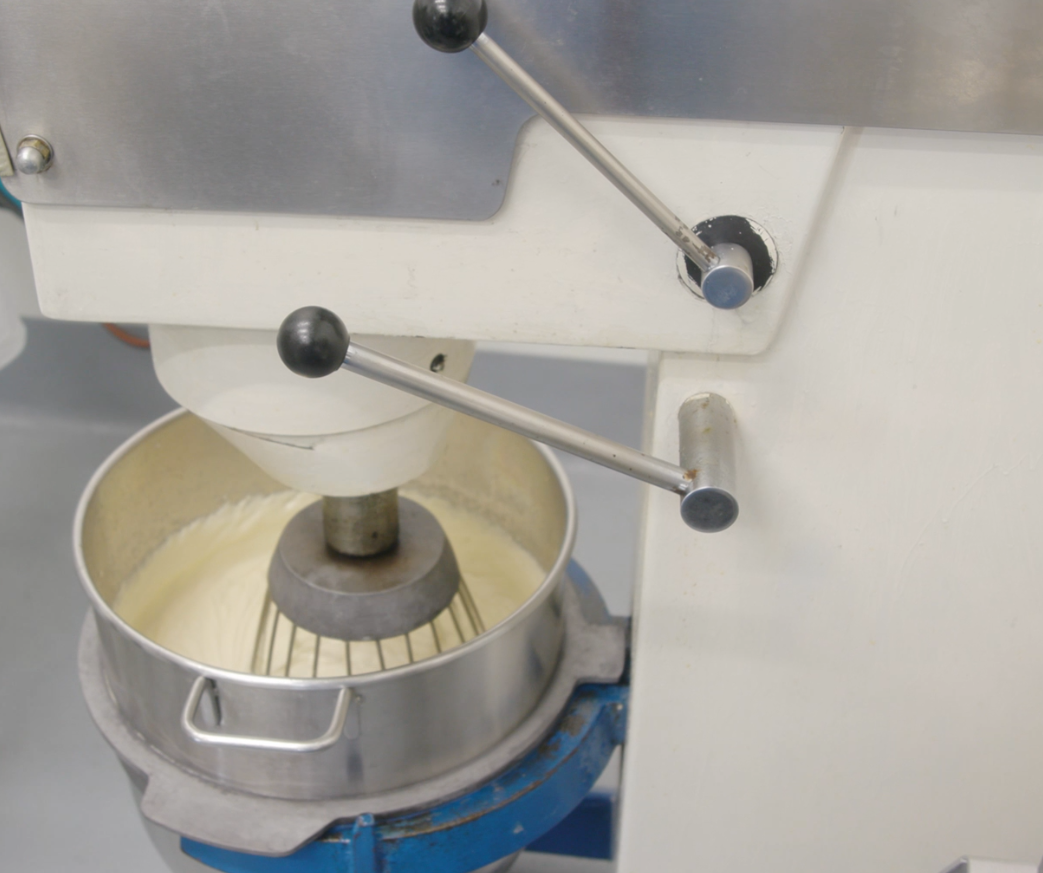 Foto: Küchenmaschine die etwas rührt