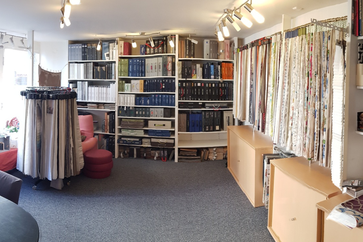 Foto: Verkaufsfläche mit verschiedenen Mustern