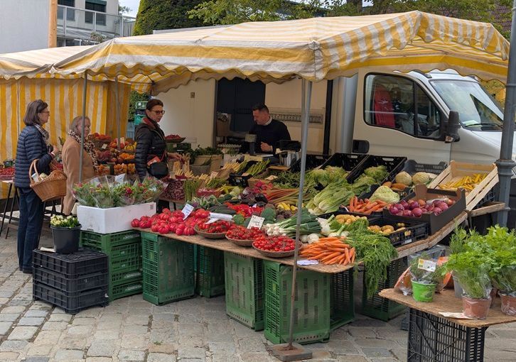 Foto: Markt auf dem Maurer Hauptplatz
