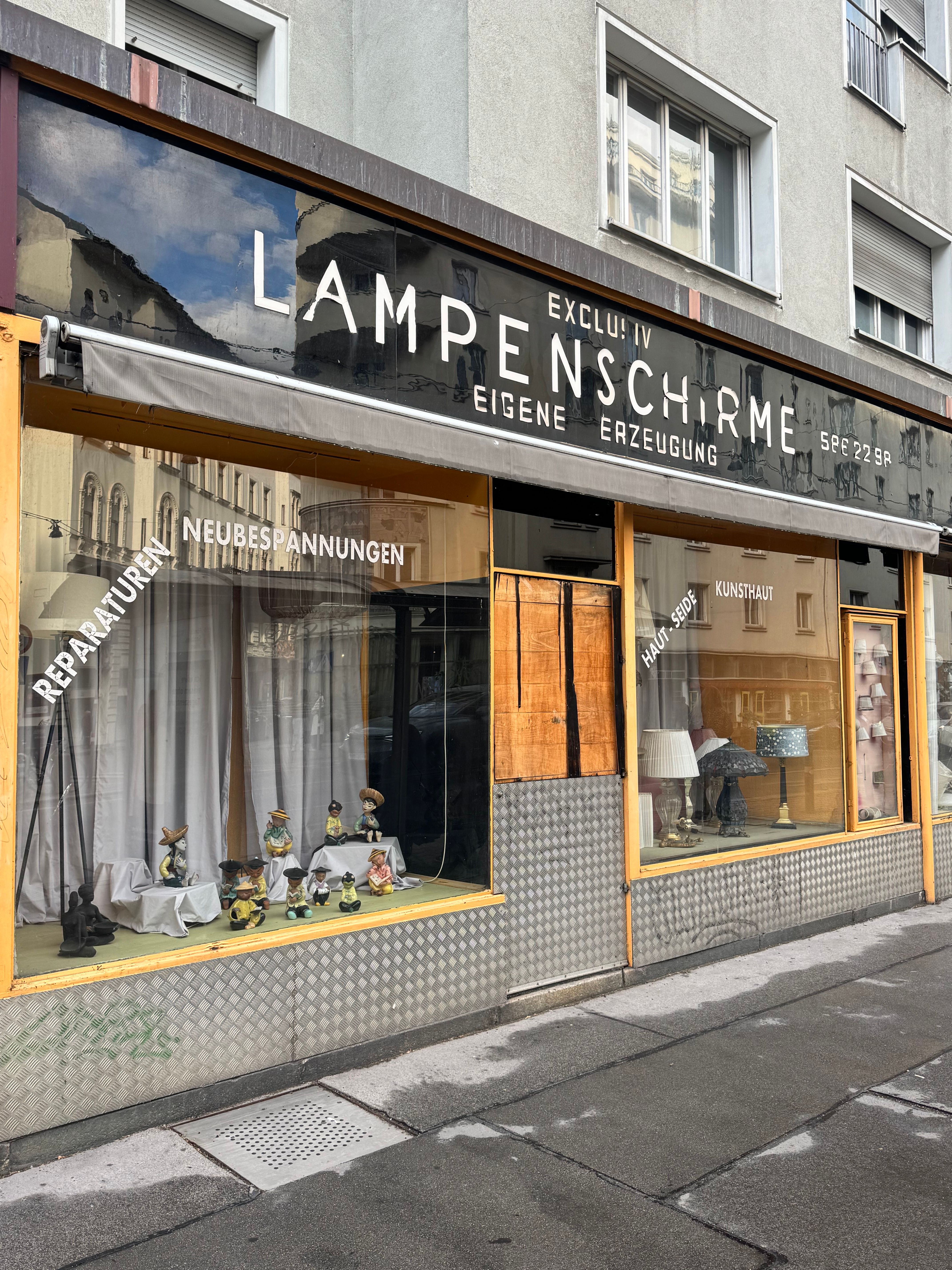 Foto: Aussenansicht des Geschäftes Lampen Weninger