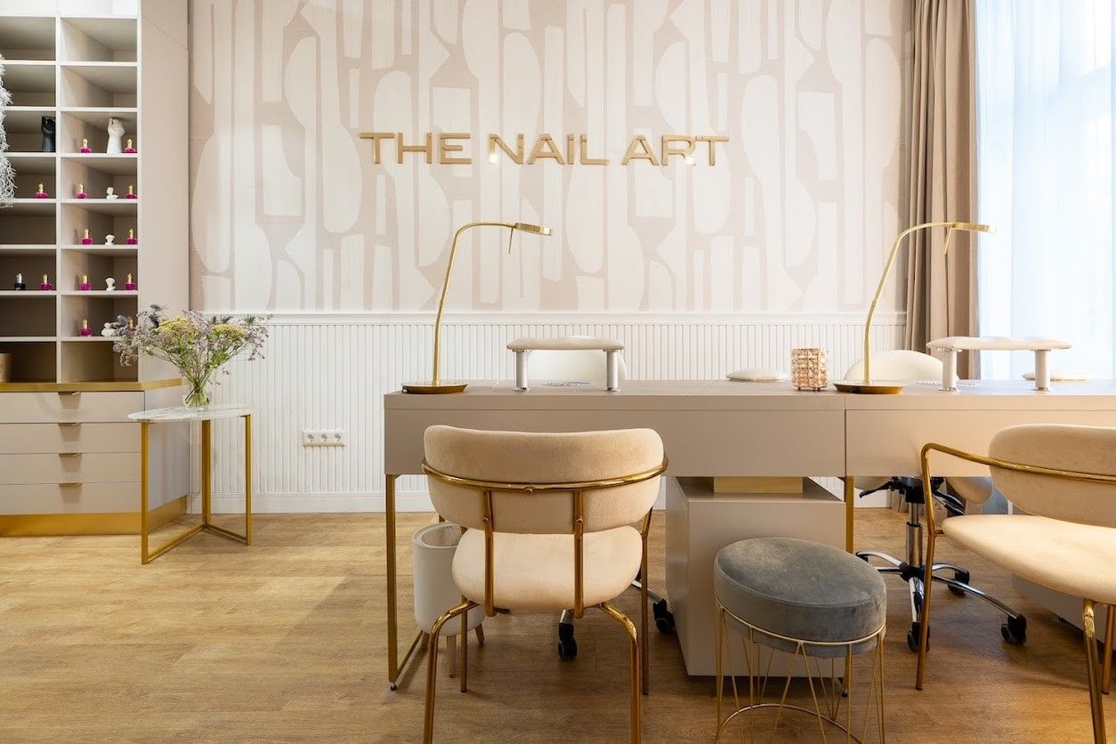 Foto: Kosmetik und Nagelstudio mit zwei Behandlungsplätzen.