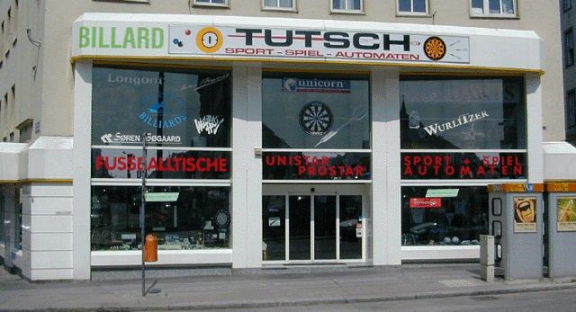 Foto: Auslage des Geschäftslokals Tutsch