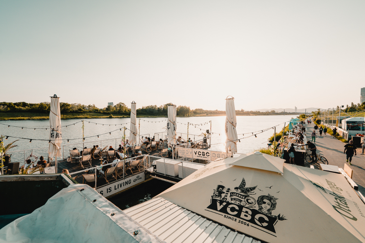 Foto: Zeigt den Bereich des Vienna City Beach Club 