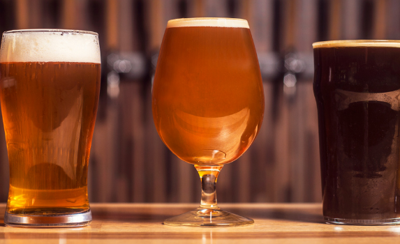 Foto: Mehrere Biere nebeneinander