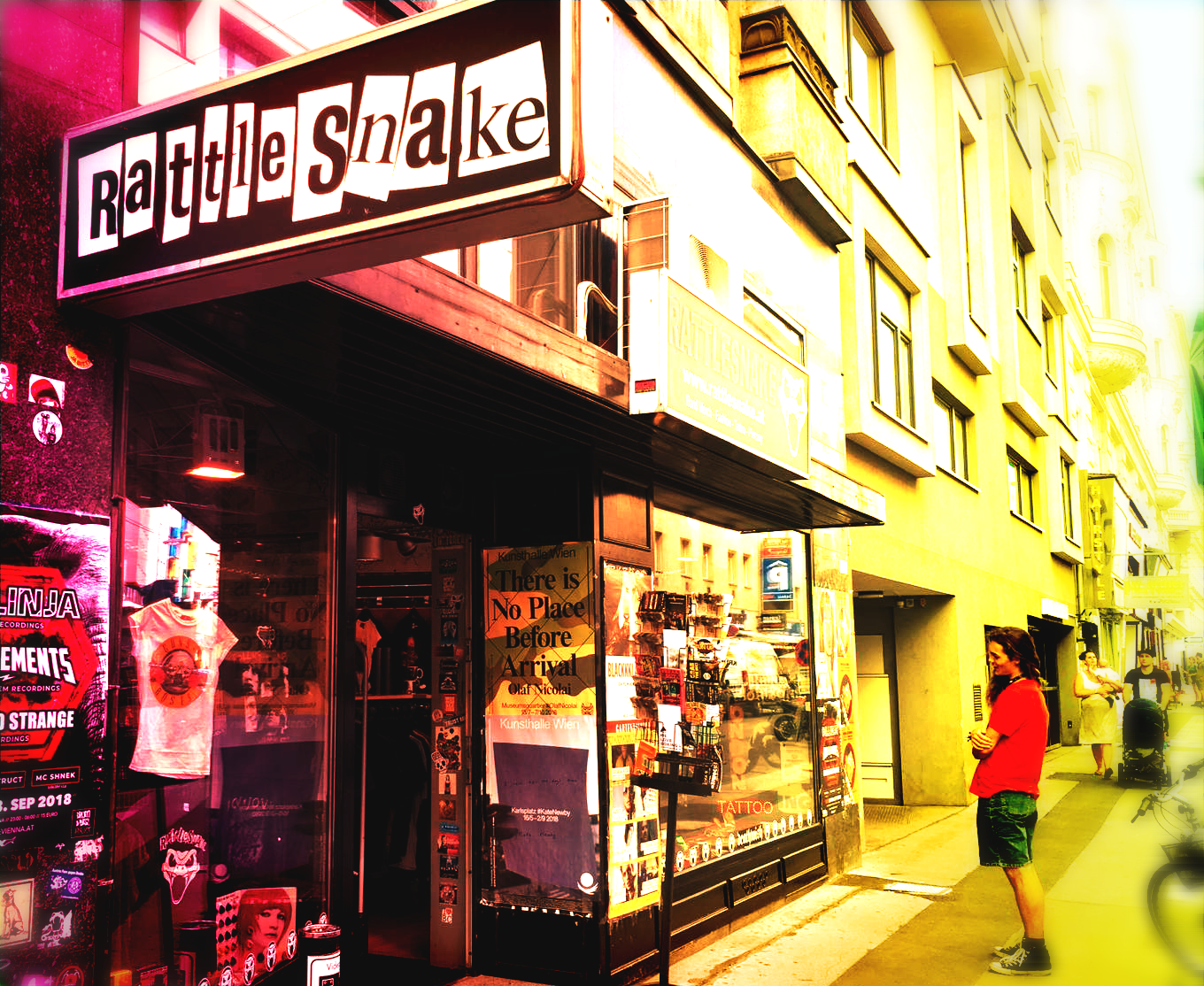 Foto: Geschäftslokal Rattlesnake Piercing