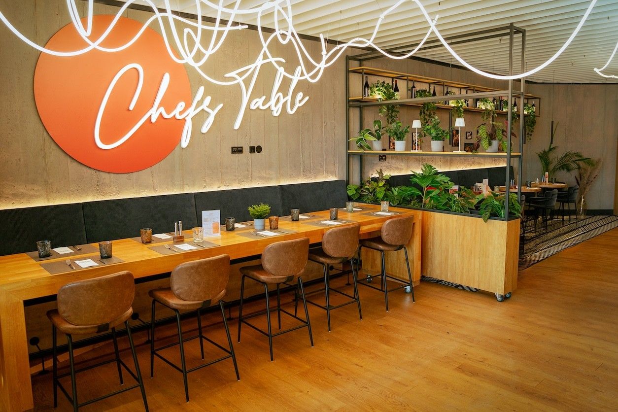 Foto: Salon Albert Innenräume mit Sitzgelegenheiten