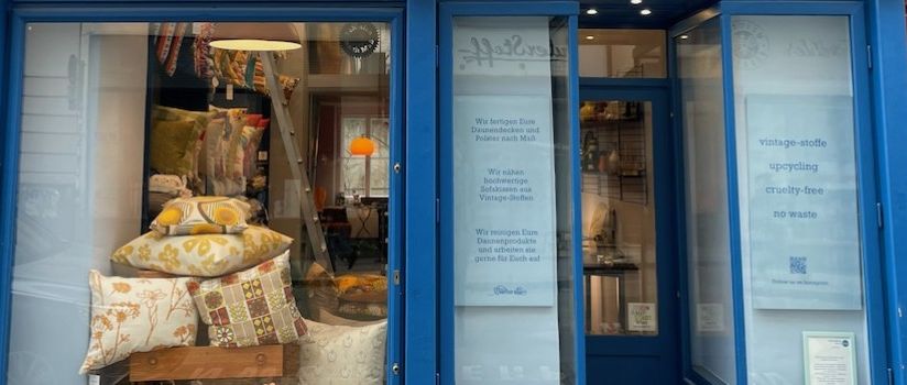 Foto: Eingangstüre des Geschäftslokals