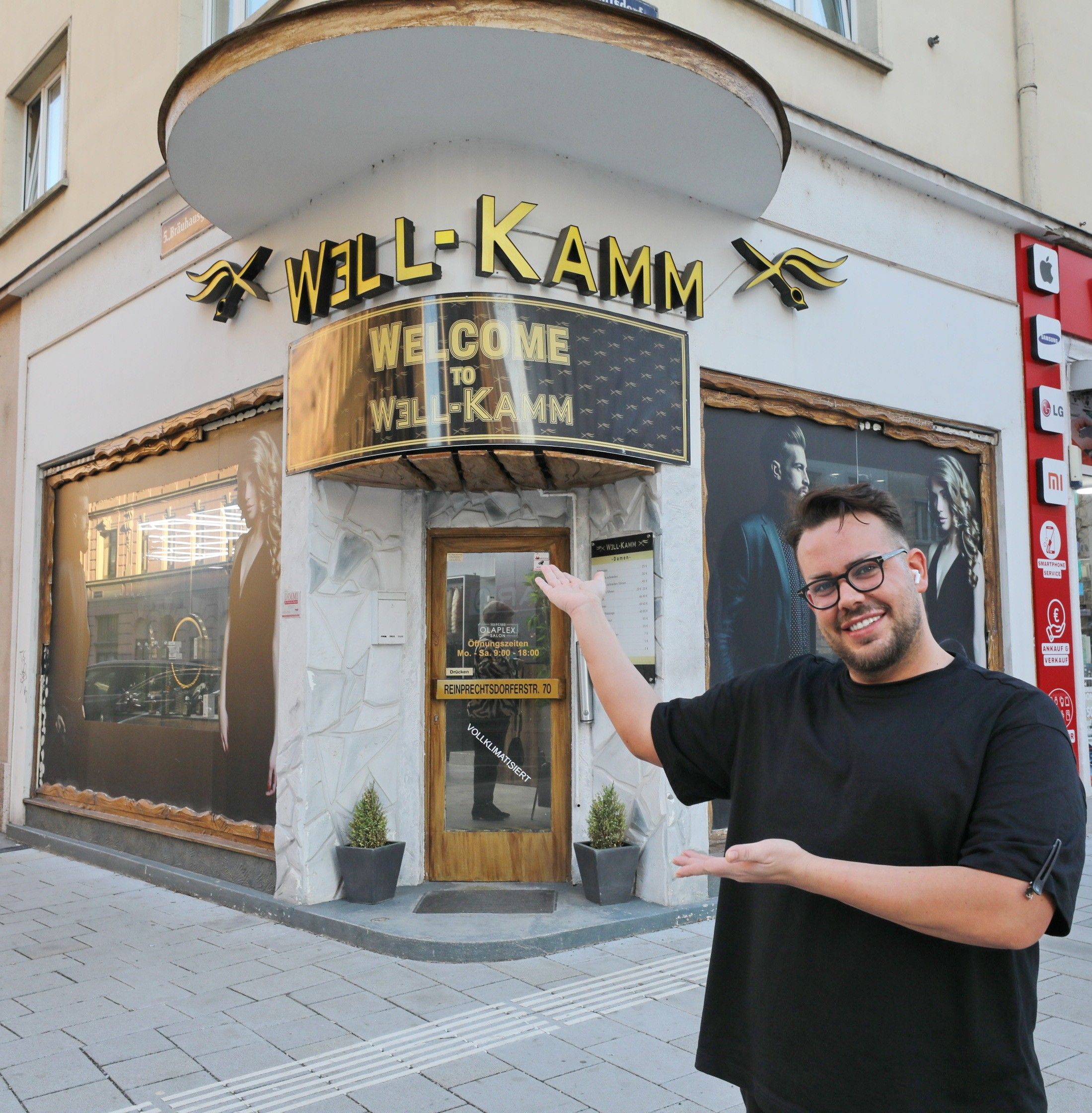 Foto: Eingangsbereich Well-Kamm Friseur